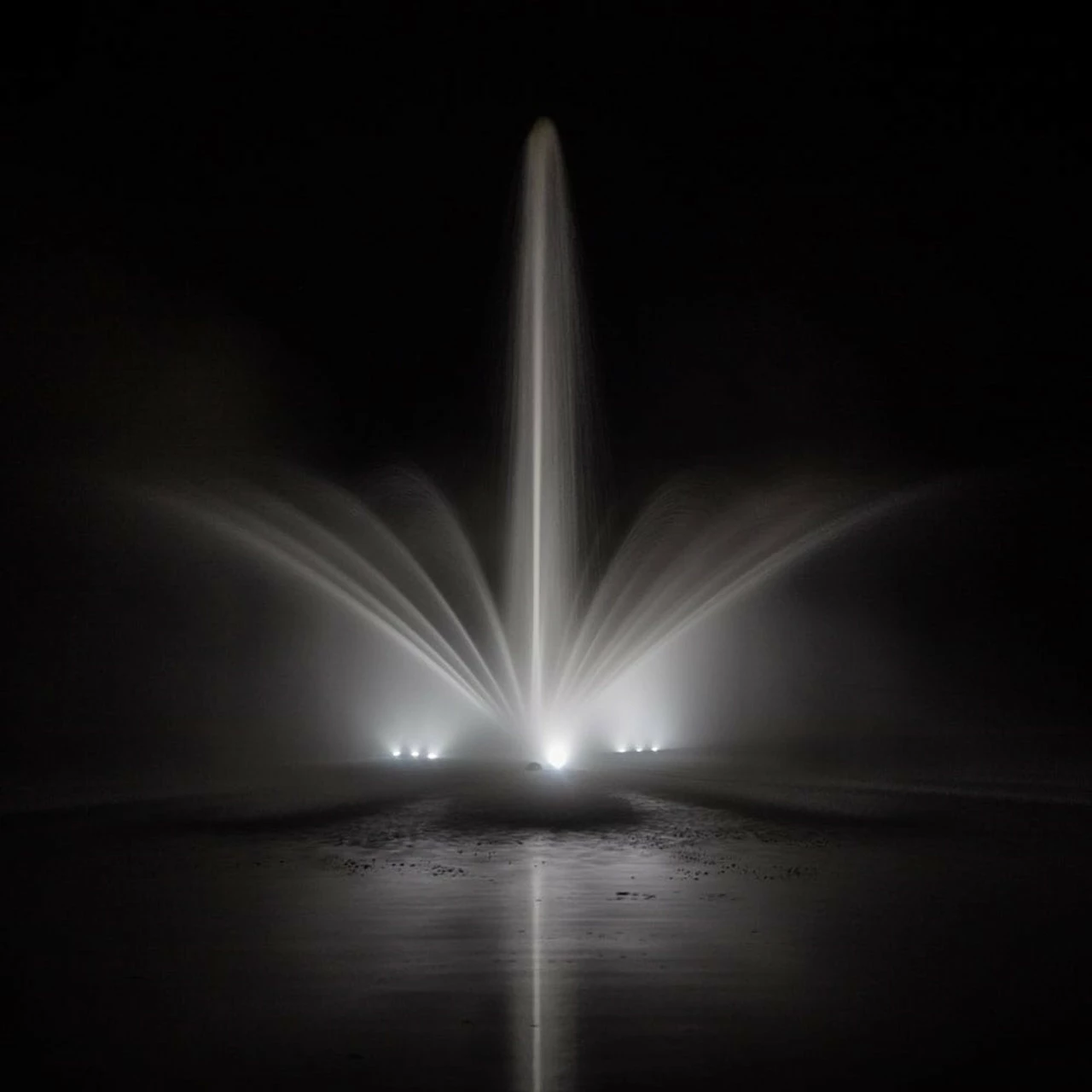 Accessories Airmax LakeSeries Crown & Gusher Fountain Nozzle, 2 HP - 5 HP 5 Accessories Airmax LakeSeries Crown & Gusher Fountain Nozzle, 2 HP - 5 HP - Image 3