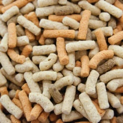 TetraPond Variety Blend Fish Food 5 TetraPond Variety Blend Fish Food -pond shop tetrapond variety fish food closeup 1000 30486.1641416101